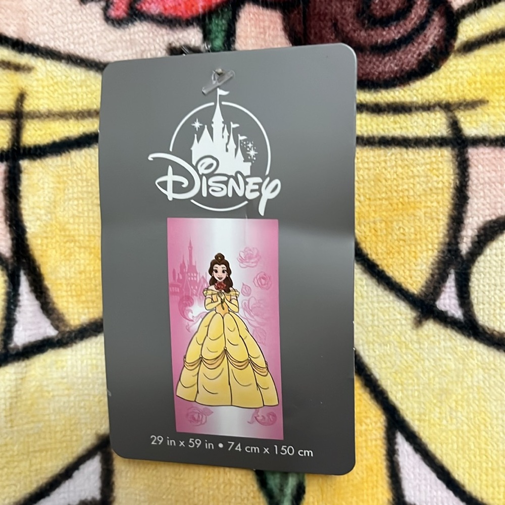 Disney Beach towel Oversized Beauty and the beast’s Belle - Picture 4 of 5